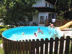 Für Kinder ist genug Platz im Garten